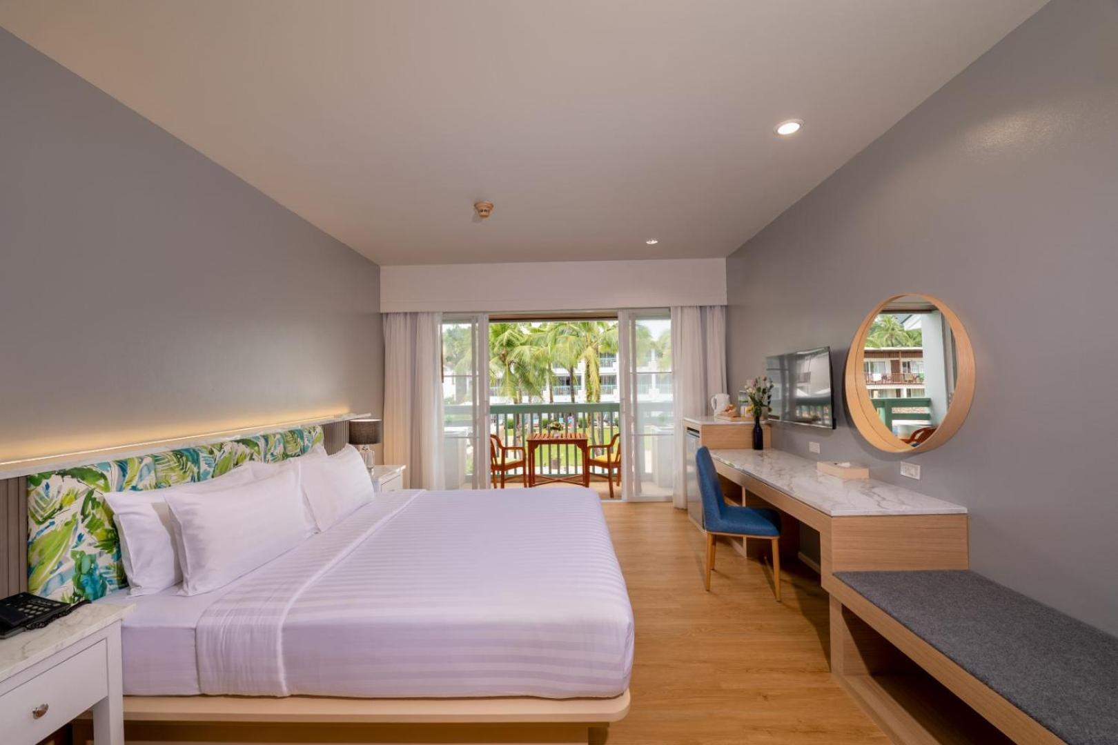 The Briza Beach Resort, Khao Lak Sha Extra Plus Exterior photo