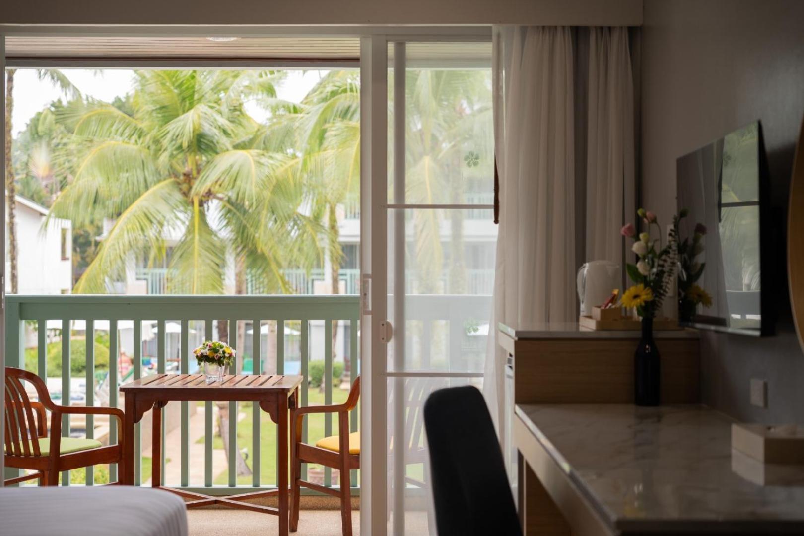 The Briza Beach Resort, Khao Lak Sha Extra Plus Exterior photo